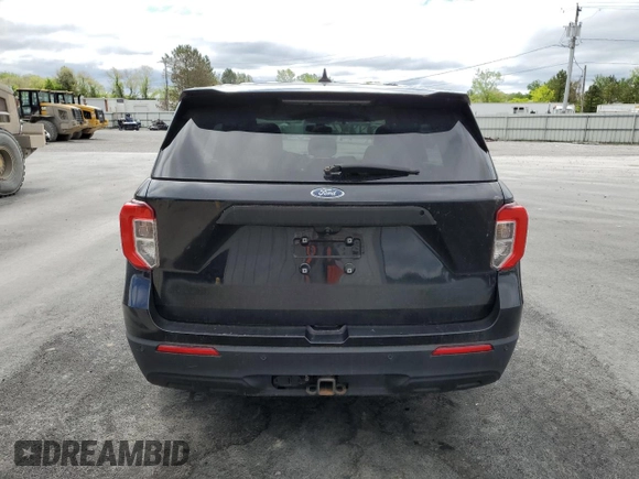 2020 Ford Police Interceptor Utility z VIN 1FM5K8AB3LGC13935, wystawiony jako Copart lot #56935805 z przebiegiem 88 012 mil mil oraz Szkody całkowita. Historia ofert i sprzedaży dostępna na DreamBid. Obrazek 6.
