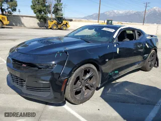2019 Chevrolet Camaro 2SS with VIN 1G1FH1R78K0105941, listed as a Copart auction lot 50090325 with 106,055 mi miles and Salvage Title. Bid and sale history available at carsss.com. Image 1.