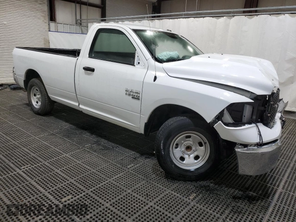 2023 Ram 1500 Tradesman z VIN 3C6JR6DG0PG550543, wystawiony jako Copart lot #60315315 z przebiegiem 5 519 mil mil oraz Szkoda całkowita • Salvage title. Historia ofert i sprzedaży dostępna na DreamBid. Obrazek 4.