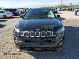 2022 Jeep Compass Latitude Lux with VIN 3C4NJDFB0NT151739, listed as a Copart auction lot 55200065 with 18,782 mi miles and Salvage title. Bid and sale history available at DreamBid. Image 5.
