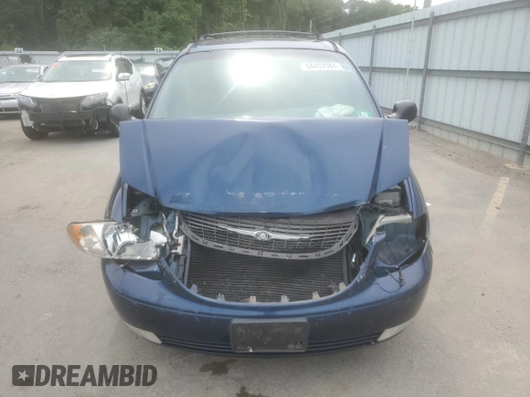 2002 Chrysler Town & Country LXi with VIN 2C8GP54L02R714259, listed as a Copart auction lot 64432084 with 186,781 mi miles and Salvage Title. Bid and sale history available at carsss.com. Image 5.