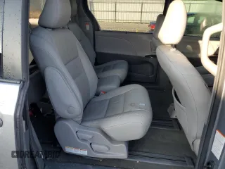 2017 Toyota Sienna XLE Auto Access Seat with VIN 5TDYZ3DC9HS820214, listed as a Copart auction lot 43328565 with 166,796 mi miles and Salvage title. Bid and sale history available at DreamBid. Image 11.