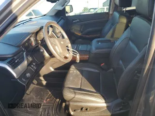 2020 Chevrolet Suburban Premier z VIN 1GNSCJKC5LR163330, wystawiony jako Copart lot #85289904 z przebiegiem 83 448 mil mil oraz Szkoda całkowita • Salvage title. Historia ofert i sprzedaży dostępna na DreamBid. Obrazek 7.