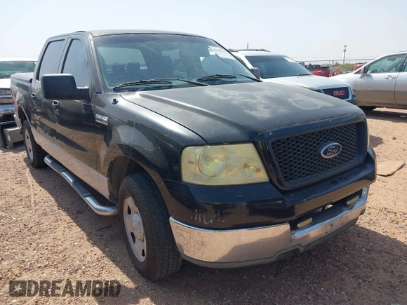 2004 Ford F-150 XLT z VIN 1FTRW12W74KD52239, wystawiony jako IAAI lot #42467229 z przebiegiem 318 471 mil mil oraz . Historia ofert i sprzedaży dostępna na DreamBid. Obrazek 1.