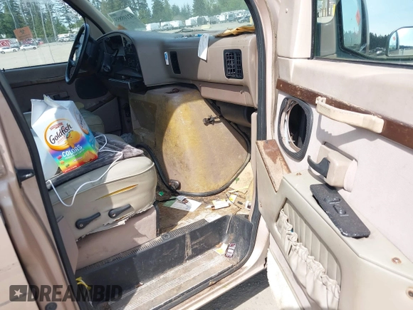 1996 Ford Econoline Cargo z VIN 1FDEE14H4THA09346, wystawiony jako IAAI lot #42108855 z przebiegiem 150 061 mil mil oraz . Historia ofert i sprzedaży dostępna na DreamBid. Obrazek 5.