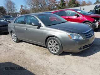 2005 Toyota Avalon XL with VIN 4T1BK36B65U027633, listed as a IAAI auction lot 41769335 with 89,904 mi miles. Bid and sale history available at carsss.com. Image 1.