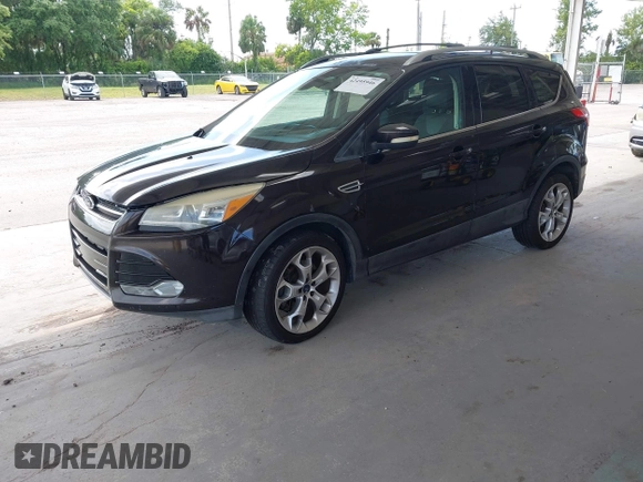 2013 Ford Escape Titanium z VIN 1FMCU0J95DUD22433, wystawiony jako IAAI lot #42495946 z przebiegiem 219 449 mil mil oraz . Historia ofert i sprzedaży dostępna na DreamBid. Obrazek 2.