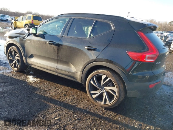 2021 Volvo XC40 R-Design with VIN YV4162UM3M2435422, listed as a IAAI auction lot 41546072 with 59,127 mi miles and . Bid and sale history available at carsss.com. Image 3.