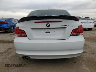 2012 BMW 1 Series 128i with VIN WBAUP7C55CVM54987, listed as a Copart auction lot 76133874 with 124,958 mi miles and Salvage title. Bid and sale history available at DreamBid. Image 6.