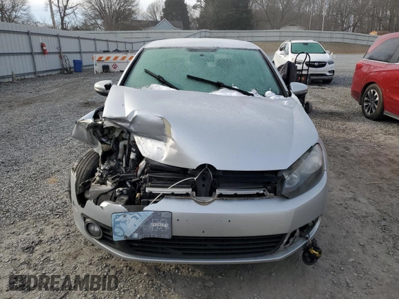 2013 Volkswagen Golf TDI w/Sunroof & Nav z VIN WVWNM7AJ2DW130973, wystawiony jako Copart lot #42105645 z przebiegiem 162 232 mil mil oraz Szkoda całkowita • Salvage title. Historia ofert i sprzedaży dostępna na DreamBid. Obrazek 5.