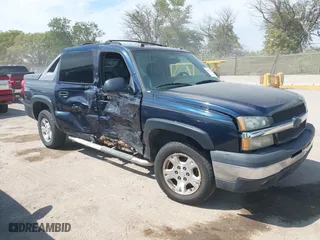 2004 Chevrolet Avalanche with VIN 3GNEK12T74G284622, listed as a IAAI auction lot 40172847 with 254,955 mi miles. Bid and sale history available at carsss.com. Image 1.