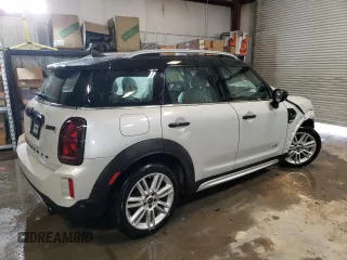 2022 MINI Countryman Cooper S z VIN WMZ83BR03N3N53207, wystawiony jako Copart lot #42123954 z przebiegiem Nie podano mil oraz Nie do naprawy • Non repairable. Historia ofert i sprzedaży dostępna na DreamBid. Obrazek 3.