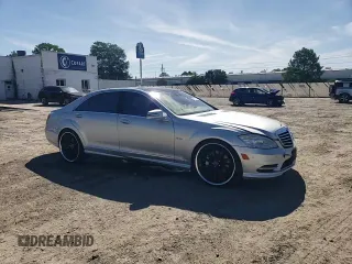 2012 Mercedes-Benz S 550 z VIN WDDNG9EB8CA446904, wystawiony jako Copart lot #57707575 z przebiegiem 146 185 mil mil oraz Szkoda całkowita • Salvage title. Historia ofert i sprzedaży dostępna na DreamBid. Obrazek 13.