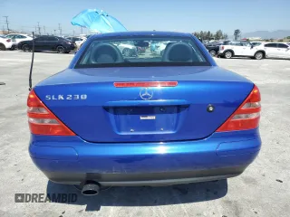 1998 Mercedes-Benz SLK 230/320 с VIN WDBKK47F7WF067901, выставлен на аукционе Copart как лот 55122585 с пробегом 76 748 миль миль и Списание • Salvage title. История ставок и продаж доступна на DreamBid. Изображение 6.
