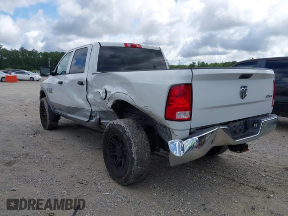 2015 Ram 2500 Tradesman с VIN 3C6UR5CL6FG639196, выставлен на аукционе IAAI как лот 42240407 с пробегом 172 557 миль миль и . История ставок и продаж доступна на DreamBid. Изображение 3.