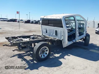 2019 Chevrolet Silverado 1500 High Country with VIN 1GCUYHEL9KZ249925, listed as a IAAI auction lot 41870963 with 1 mi miles. Bid and sale history available at carsss.com. Image 4.