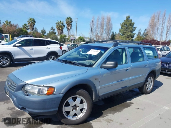 2001 Volvo V70 with VIN YV1SZ58D211035597, listed as a IAAI auction lot 41960219 with 176,757 mi miles. Bid and sale history available at carsss.com. Image 6.