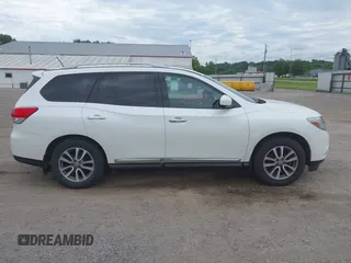 2015 Nissan Pathfinder Platinum with VIN 5N1AR2MM5FC667264, listed as a IAAI auction lot 42684869 with 173,749 mi miles and . Bid and sale history available at DreamBid. Image 13.
