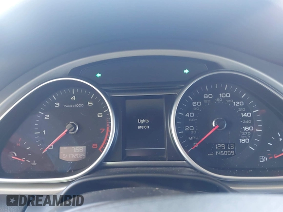 2015 Audi Q7 Premium Plus с VIN WA1LGAFE2FD033059, выставлен на аукционе IAAI как лот 42314260 с пробегом 145 009 миль миль и . История ставок и продаж доступна на DreamBid. Изображение 7.