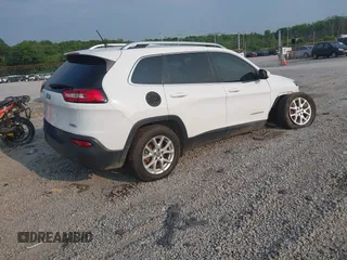 2018 Jeep Cherokee Latitude with VIN 1C4PJLCB3JD552189, listed as a IAAI auction lot 42350120 with 135,627 mi miles and . Bid and sale history available at DreamBid. Image 4.