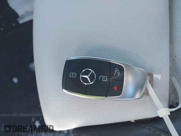 2020 Mercedes-Benz CLA with VIN W1K5J4HB0LN120300, listed as a IAAI auction lot 41513024 with 114,682 mi miles. Bid and sale history available at carsss.com. Image 11.