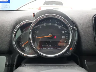 2018 MINI Countryman Cooper S with VIN WMZYT3C30J3E00533, listed as a Copart auction lot 70976664 with 39,469 mi miles and Salvage Title. Bid and sale history available at carsss.com. Image 9.
