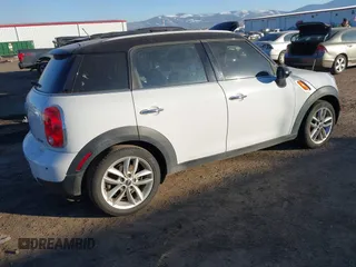 2012 MINI Countryman with VIN WMWZB3C55CWM03612, listed as a IAAI auction lot 41445142 with 217,495 mi miles and . Bid and sale history available at DreamBid. Image 4.