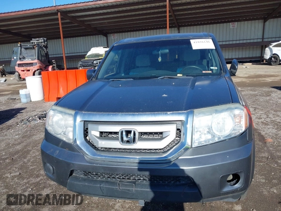2011 Honda Pilot LX with VIN 5FNYF4H22BB028742, listed as a IAAI auction lot 41856146 with 190,615 mi miles. Bid and sale history available at carsss.com. Image 12.