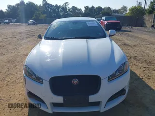 2015 Jaguar XF V6 Portfolio with VIN SAJWJ0FF4F8U72149, listed as a IAAI auction lot 40386903 with 49,055 mi miles. Bid and sale history available at carsss.com. Image 12.
