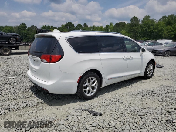 2017 Chrysler Pacifica Touring L Plus с VIN 2C4RC1EG2HR833620, выставлен на аукционе Copart как лот 57954605 с пробегом 106 025 миль миль и Списание • Salvage title. История ставок и продаж доступна на DreamBid. Изображение 3.