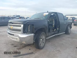 2013 Chevrolet Silverado 1500 LT with VIN 3GCPCSE00DG141940, listed as a IAAI auction lot 41882612 with Not Provided miles. Bid and sale history available at carsss.com. Image 17.