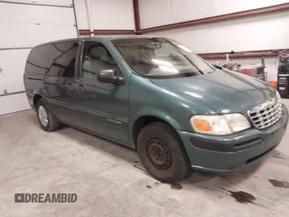1998 Chevrolet Venture with VIN 1GNDX03E9WD259261, listed as a IAAI auction lot 41552642 with 179,086 mi miles. Bid and sale history available at carsss.com. Image 1.