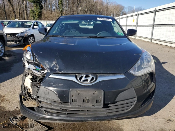 2015 Hyundai Veloster with VIN KMHTC6AD0FU229154, listed as a Copart auction lot 49070635 with 135,790 mi miles and Salvage Title. Bid and sale history available at carsss.com. Image 5.