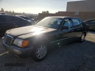 1993 Mercedes-Benz 500 z VIN WDBGA51E7PA107911, wystawiony jako Copart lot #82218754 z przebiegiem 113 328 mil mil oraz Tytuł czysty. Historia ofert i sprzedaży dostępna na DreamBid. Obrazek 1.