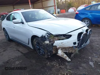 2023 BMW i4 eDrive40 z VIN WBY73AW07PFP43618, wystawiony jako IAAI lot #41366523 z przebiegiem Nie podano mil oraz . Historia ofert i sprzedaży dostępna na DreamBid. Obrazek 1.