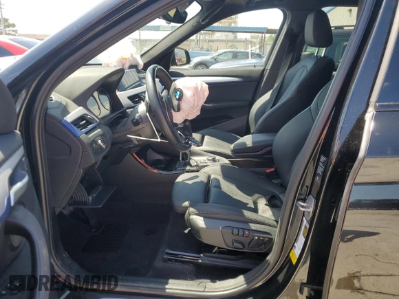2021 BMW X1 sDrive28i z VIN WBXJG7C04M5U03124, wystawiony jako Copart lot #54447515 z przebiegiem 11 794 mil mil oraz Szkoda całkowita • Salvage title. Historia ofert i sprzedaży dostępna na DreamBid. Obrazek 7.