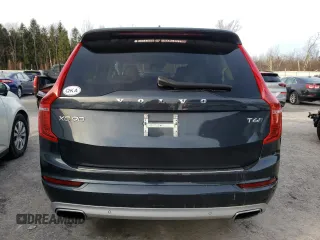 2021 Volvo XC90 Momentum with VIN YV4A22PKXM1715639, listed as a Copart auction lot 69568582 with 25,138 mi miles. Bid and sale history available at carsss.com. Image 6.