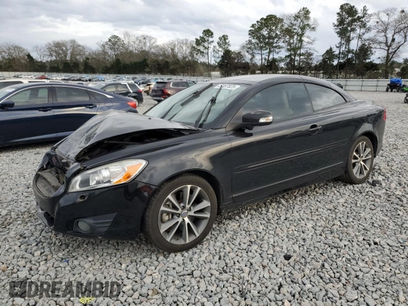 2012 Volvo C70 T5 with VIN YV1672MC9CJ125125, listed as a Copart auction lot 47387825 with 210,829 mi miles and Salvage Title. Bid and sale history available at carsss.com. Image 1.
