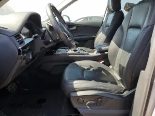 2017 Audi Q7 Premium Plus z VIN WA1LAAF79HD039916, wystawiony jako Copart lot #62238335 z przebiegiem 71 637 mil mil oraz Szkoda całkowita • Salvage title. Historia ofert i sprzedaży dostępna na DreamBid. Obrazek 7.