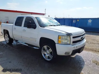 2008 Chevrolet Silverado 1500 LTZ with VIN 3GCEC13JX8G269265, listed as a IAAI auction lot 41866595 with 217,985 mi miles. Bid and sale history available at carsss.com. Image 1.