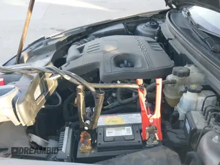 2012 Chevrolet Malibu LTZ 1LZ z VIN 1G1ZE5E05CF135712, wystawiony jako IAAI lot #40777025 z przebiegiem 234 365 mil mil oraz . Historia ofert i sprzedaży dostępna na DreamBid. Obrazek 13.