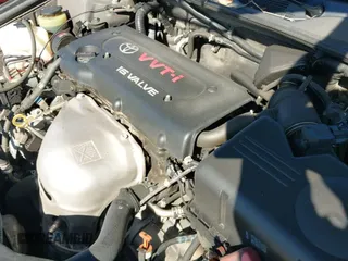 2005 Toyota Camry STD z VIN 4T1BE32K15U539569, wystawiony jako IAAI lot #43320898 z przebiegiem 135 763 mil mil oraz . Historia ofert i sprzedaży dostępna na DreamBid. Obrazek 19.