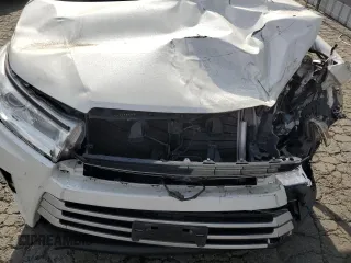 2018 Toyota Highlander SE z VIN 5TDKZRFH4JS543270, wystawiony jako Copart lot #51700515 z przebiegiem 91 459 mil mil oraz Szkoda całkowita • Salvage title. Historia ofert i sprzedaży dostępna na DreamBid. Obrazek 12.
