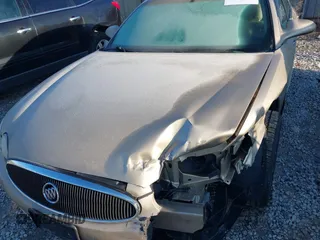 2005 Buick LaCrosse CXS with VIN 2G4WE567951256996, listed as a IAAI auction lot 41811157 with 136,854 mi miles. Bid and sale history available at carsss.com. Image 10.
