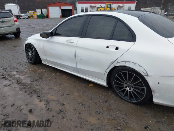 2019 Mercedes-Benz C 300 с VIN 55SWF8EB4KU320670, выставлен на аукционе IAAI как лот 41053917 с пробегом 77 942 миль миль и . История ставок и продаж доступна на DreamBid. Изображение 6.
