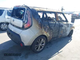 2016 Kia Soul + with VIN KNDJP3A53G7240303, listed as a IAAI auction lot 41948097 with 1 mi miles. Bid and sale history available at carsss.com. Image 4.