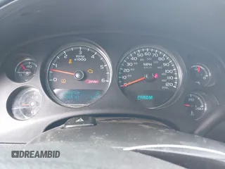 2014 Chevrolet Suburban LT z VIN 1GNSCJE02ER116017, wystawiony jako IAAI lot #42308074 z przebiegiem 228 365 mil mil oraz . Historia ofert i sprzedaży dostępna na DreamBid. Obrazek 15.