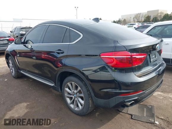 2015 BMW X6 xDrive35i z VIN 5UXKU2C56F0F95429, wystawiony jako IAAI lot #41754635 z przebiegiem 79 503 mil mil oraz . Historia ofert i sprzedaży dostępna na DreamBid. Obrazek 14.