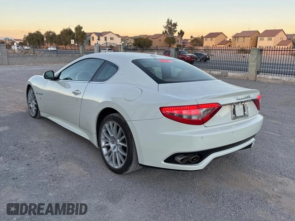 2012 Maserati GranTurismo S z VIN ZAM45KLA1C0061862, wystawiony jako Copart lot #87091844 z przebiegiem 31 825 mil mil oraz Czysty tytuł • Clean title. Historia ofert i sprzedaży dostępna na DreamBid. Obrazek 3.