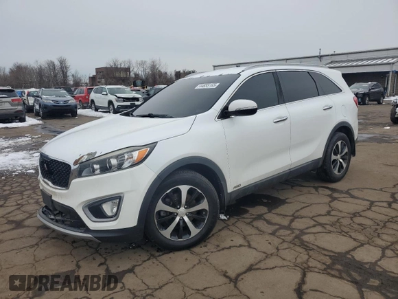 2016 Kia Sorento EX with VIN 5XYPHDA15GG010713, listed as a Copart auction lot 44855165 with 133,450 mi miles and Salvage Title. Bid and sale history available at carsss.com. Image 1.